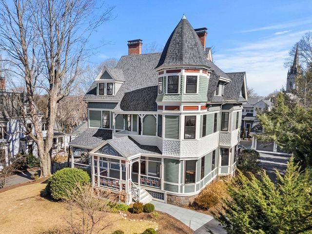 44 Putnam St, Newton, MA 02465