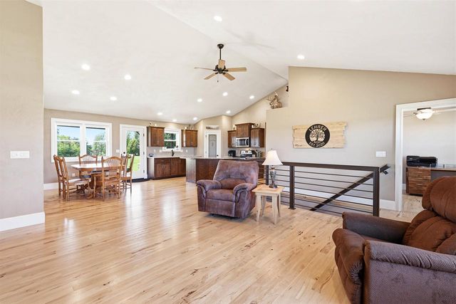 W2111 LAU ROAD, Freedom, WI 54130