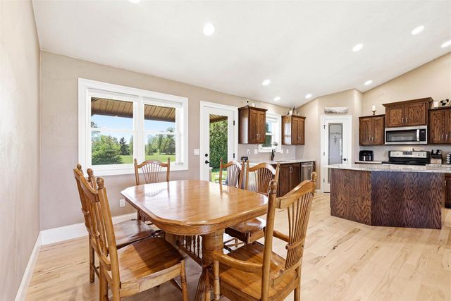W2111 LAU ROAD, Freedom, WI 54130