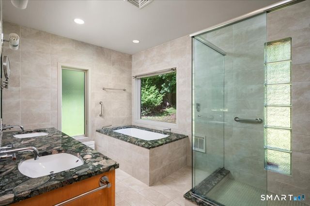 7 Sundance Drive, Greenwich, CT 06807