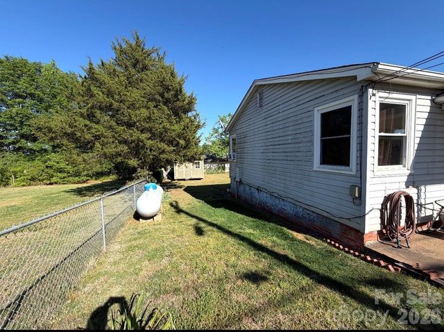 126 Arnett Street, Rutherfordton, NC 28139
