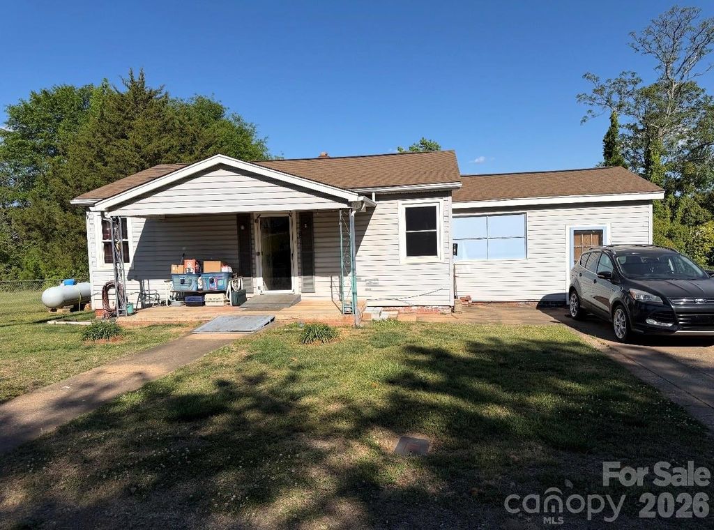 126 Arnett Street, Rutherfordton, NC 28139