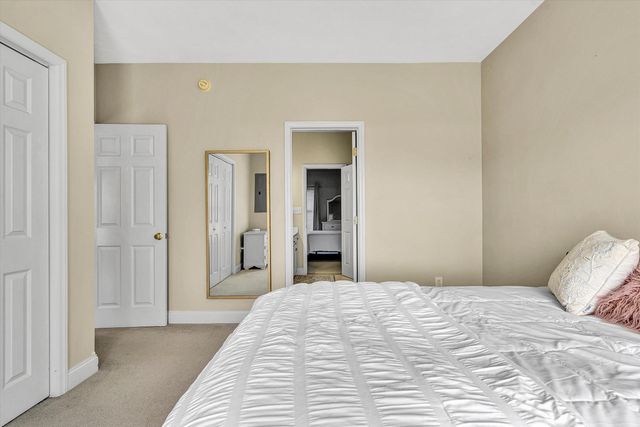 1913 S Clearing RD, Salem, VA 24153
