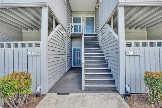 1913 S Clearing RD, Salem, VA 24153