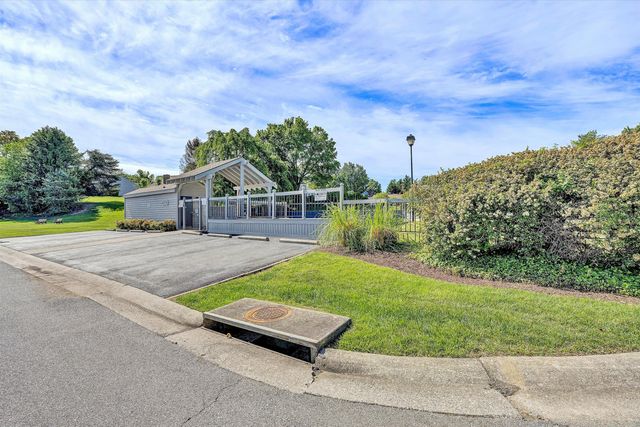 1913 S Clearing RD, Salem, VA 24153