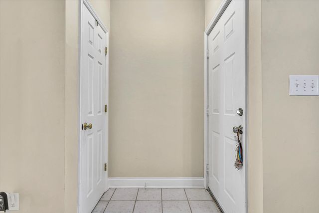 1913 S Clearing RD, Salem, VA 24153