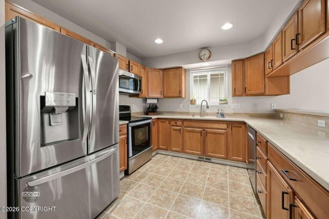 20730 Mountainside Drive, Eagle River, AK 99577