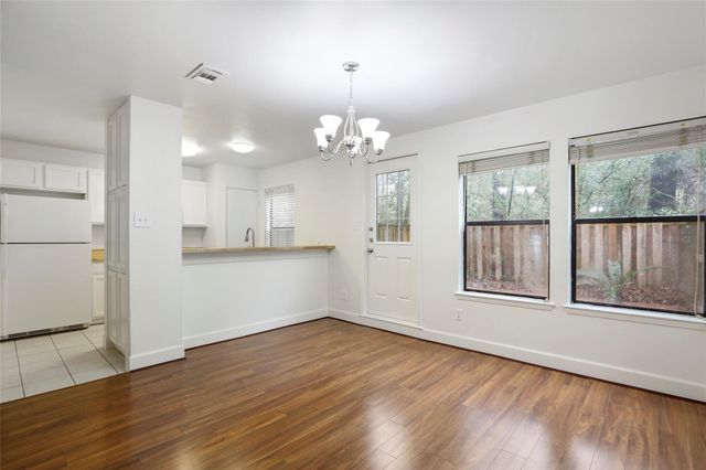 28 Sawmill Grove Lane, The Woodlands, TX 77380