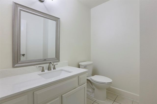 28 Sawmill Grove Lane, The Woodlands, TX 77380