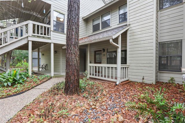 28 Sawmill Grove Lane, The Woodlands, TX 77380