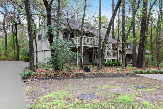 28 Sawmill Grove Lane, The Woodlands, TX 77380