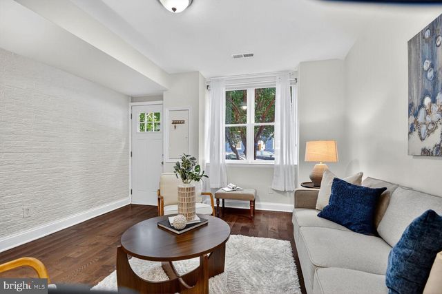 1027 6TH ST NE, Washington, DC 20002