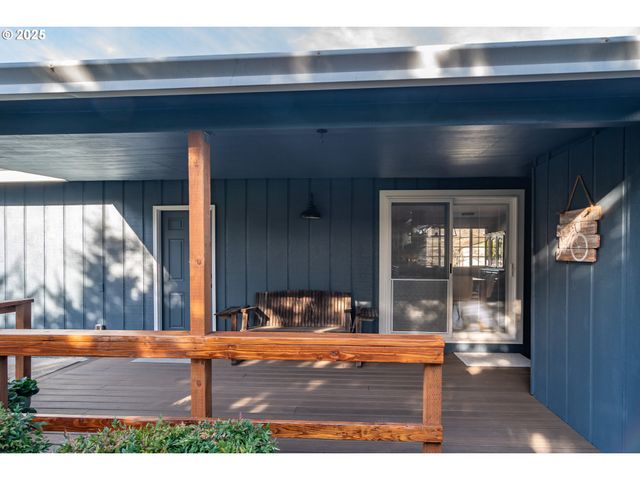 132 ASPEN Ct, Roseburg, OR 97471