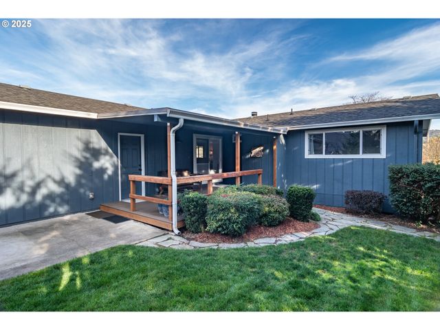 132 ASPEN Ct, Roseburg, OR 97471