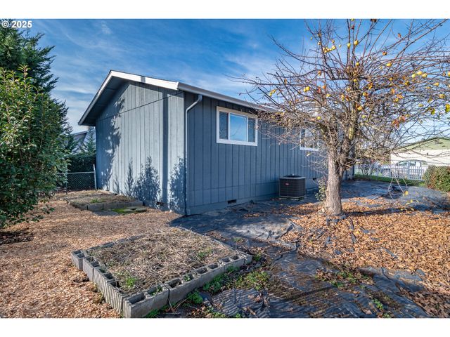132 ASPEN Ct, Roseburg, OR 97471