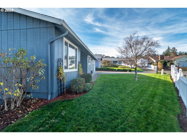 132 ASPEN Ct, Roseburg, OR 97471