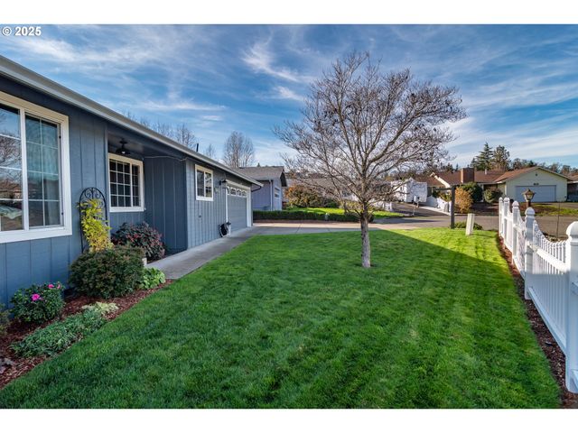 132 ASPEN Ct, Roseburg, OR 97471