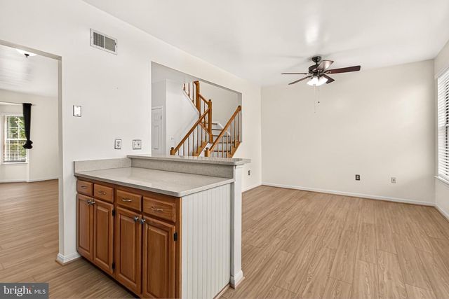 14637 STREAM POND DR, Centreville, VA 20120