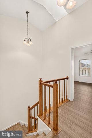 14637 STREAM POND DR, Centreville, VA 20120