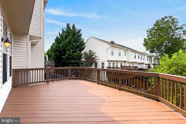14637 STREAM POND DR, Centreville, VA 20120