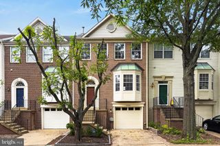 14637 STREAM POND DR, Centreville, VA 20120