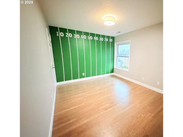 3492 VISTA RIDGE Dr, West Linn, OR 97068