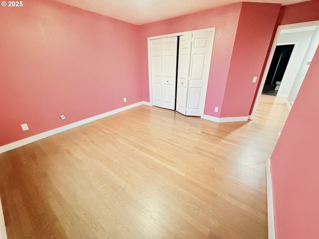 3492 VISTA RIDGE Dr, West Linn, OR 97068