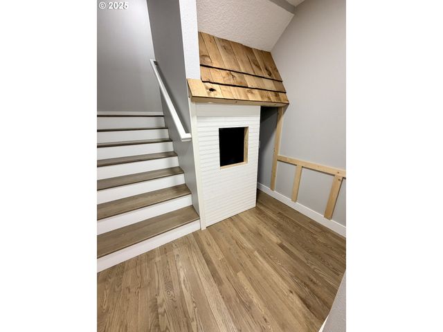 3492 VISTA RIDGE Dr, West Linn, OR 97068