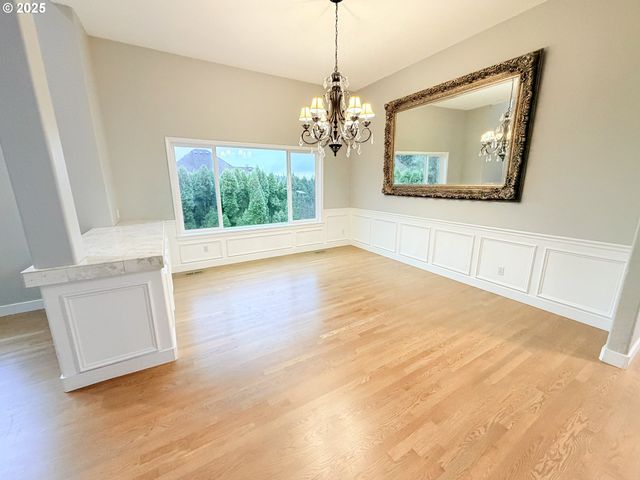 3492 VISTA RIDGE Dr, West Linn, OR 97068