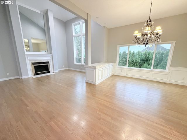 3492 VISTA RIDGE Dr, West Linn, OR 97068