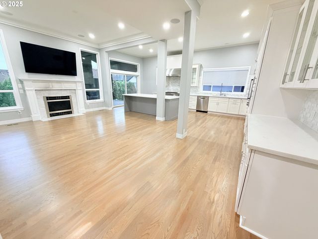 3492 VISTA RIDGE Dr, West Linn, OR 97068