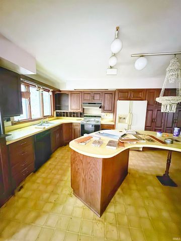 694 N 400 W, West Lafayette, IN 47906