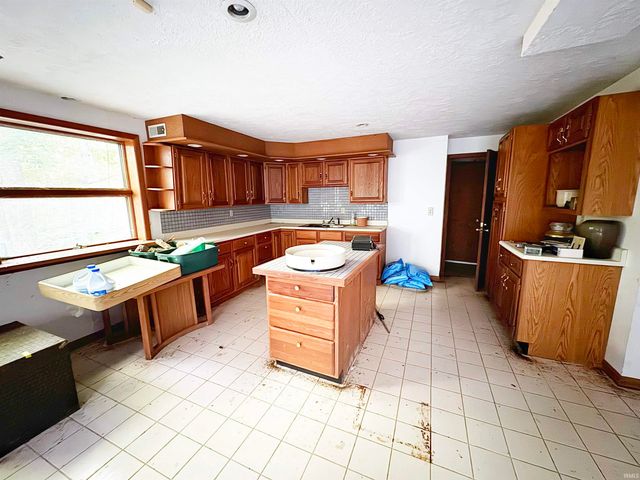 694 N 400 W, West Lafayette, IN 47906