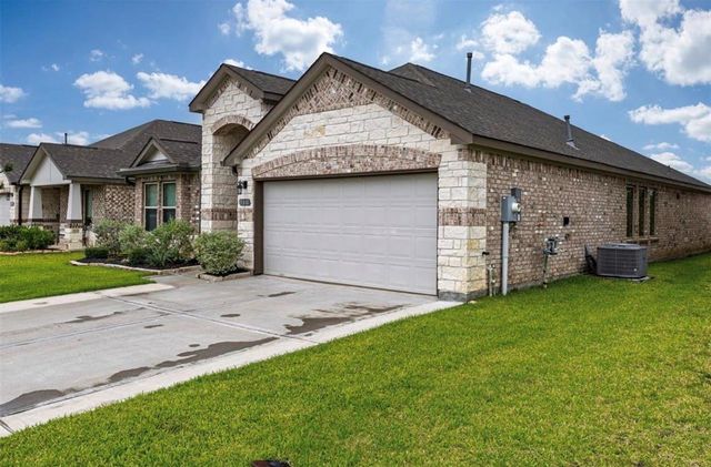 5311 Latigo Court, Alvin, TX 77511
