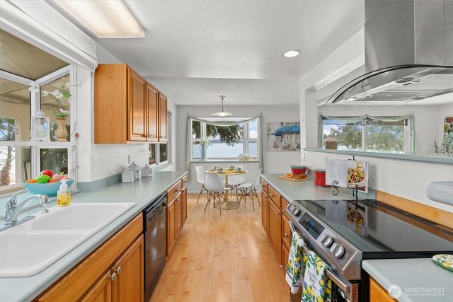 603 151st Avenue Ct SW, Lakebay, WA 98349