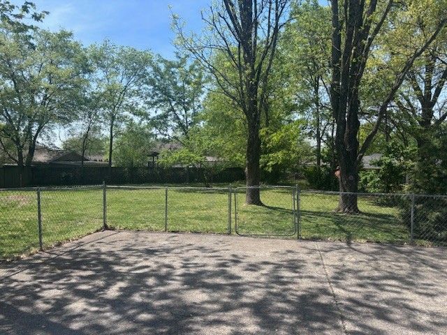 112 Maple Dr, Hendersonville, TN 37075