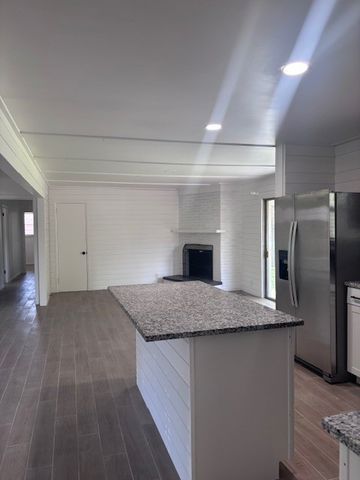 112 Maple Dr, Hendersonville, TN 37075