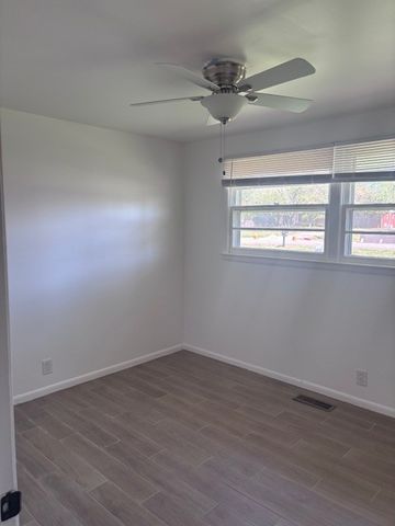 112 Maple Dr, Hendersonville, TN 37075