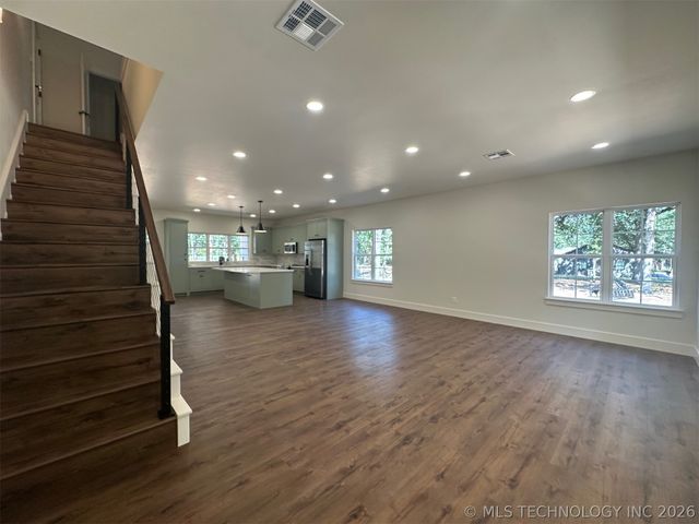 12351 Longboard Loop, Kingston, OK 73439