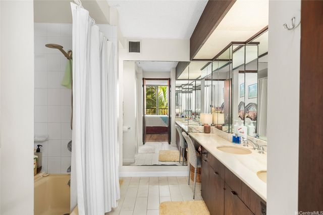 500 Lunalilo Home Road 26L, Honolulu, HI 96825