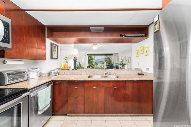 500 Lunalilo Home Road 26L, Honolulu, HI 96825