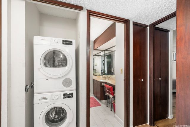 500 Lunalilo Home Road 26L, Honolulu, HI 96825