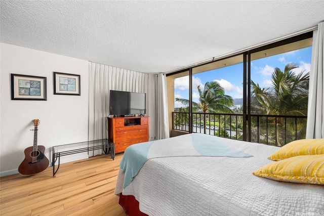 500 Lunalilo Home Road 26L, Honolulu, HI 96825
