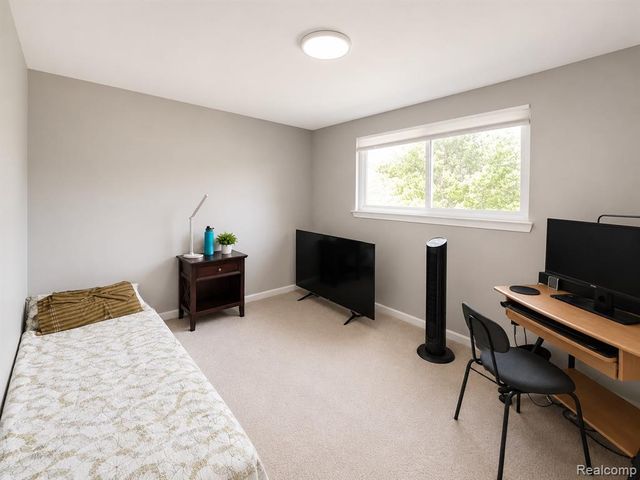 2754 Denise Drive, Troy, MI 48085