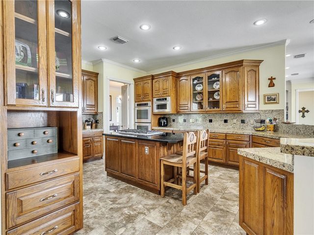 9265 Wren Lane, Bellville, TX 77418