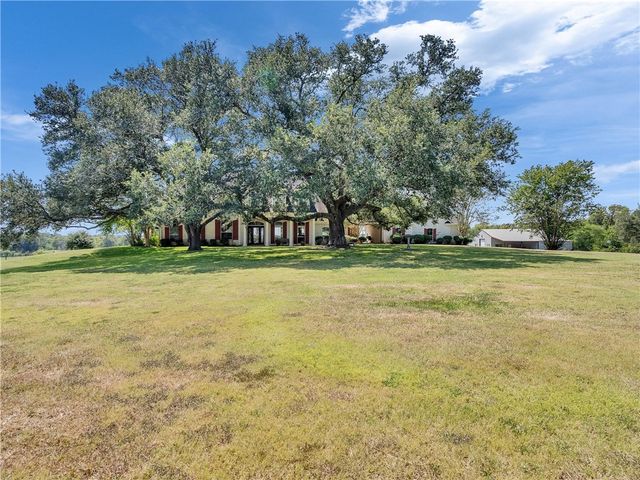9265 Wren Lane, Bellville, TX 77418