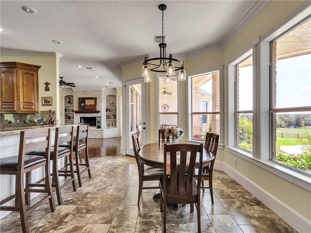 9265 Wren Lane, Bellville, TX 77418