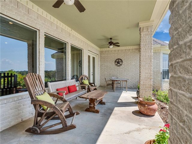 9265 Wren Lane, Bellville, TX 77418