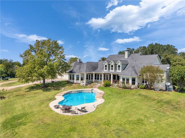 9265 Wren Lane, Bellville, TX 77418