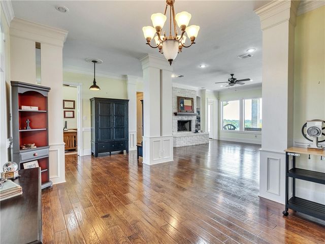 9265 Wren Lane, Bellville, TX 77418